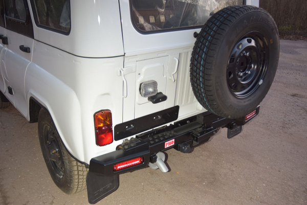 Бампер РИФ силовой задний УАЗ Хантер с фонарями, калиткой, возмож. установ. фаркопа, стандарт