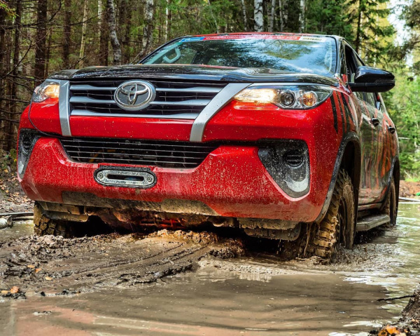 Площадка РИФ под лебёдку в штатный бампер Toyota Fortuner 2015+ Площадка РИФ под лебёдку в штатный бампер Toyota Fortuner 2015+