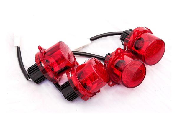 Бампер РИФ силовой задний VW Amarok с квадратом под фаркоп, калиткой, фонарями, подсветкой номера