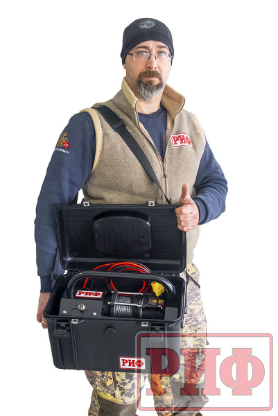 Лебёдка переносная РИФ 2500ASR c малой площадкой и проводами, синтетический трос (в защитном кейсе)