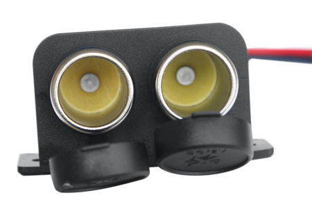 Розетка двойная на кронштейне