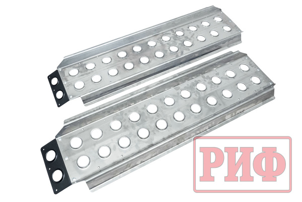 Сенд-траки (аппарели) РИФ 148x48 см алюминиевые усиленные (2 шт.) Сенд-траки (аппарели) РИФ 148x48 см алюминиевые усиленные (2 шт.)