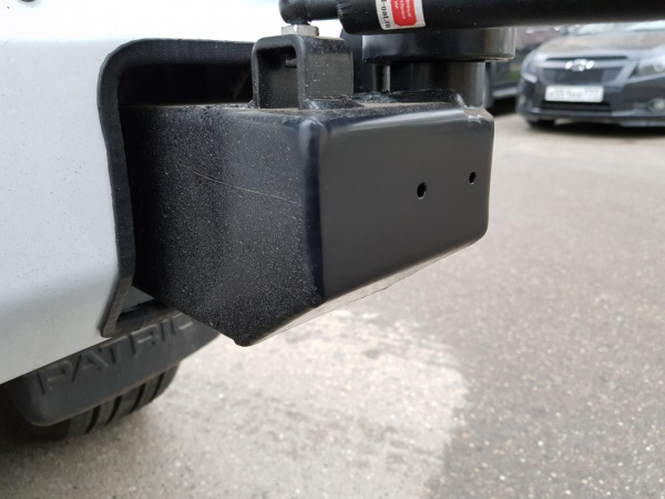 Калитка РИФ с квадратом под фаркоп в штатный задний бампер УАЗ Патриот