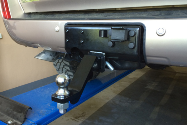 Фаркоп РИФ в штатный задний бампер Toyota Land Cruiser 200 (без шара и переходника)