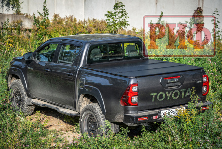 Крышка кузова РИФ для Toyota Hilux 2015+ трёхсекционная