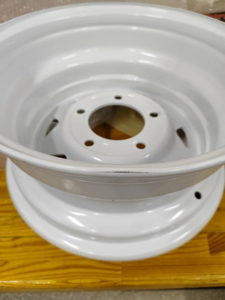 Диск усиленный для ВАЗ НИВА (до 2018 г.) стальной белый 5x139,7 7xR15 ET+25 (треуг.) (уценка)