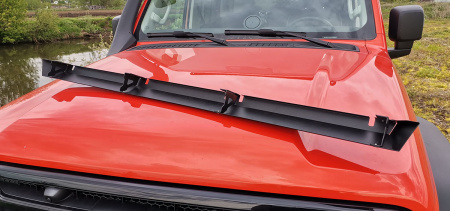 Дефлектор под багажник РИФ шириной 1350 мм