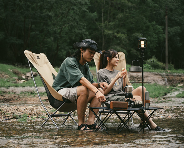 3 Кресло туристическое Naturehike Stellaluna L0 складное, светло-коричневое, высокая спинка, до 150