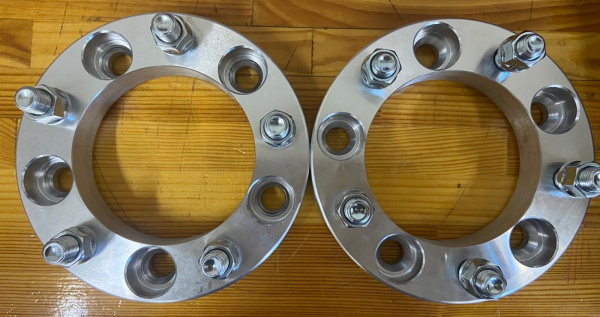 1 Проставки колесные РИФ 5x139,7, центр. отв. 108 мм, толщ. 30 мм, 14x1,5 (2 шт.) (уценка)