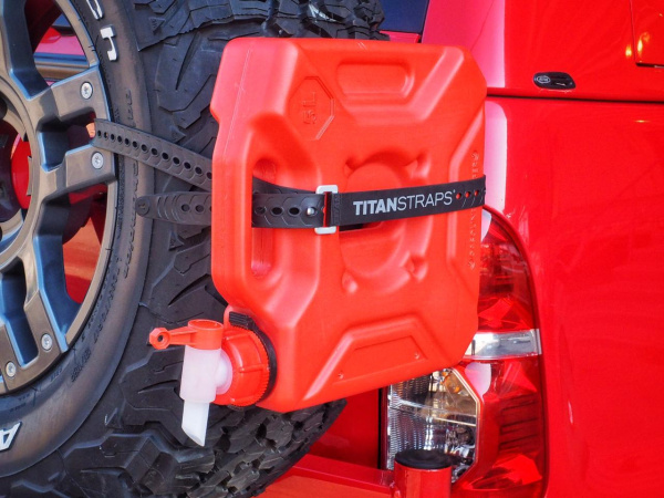 Ремень крепёжный TitanStraps Industrial черный L = 76 см (Dmax = 22,6 см, Dmin = 5,5 см)